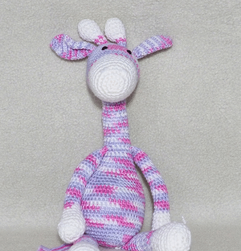 Handgemaakte gehaakte giraffe gemêleerd